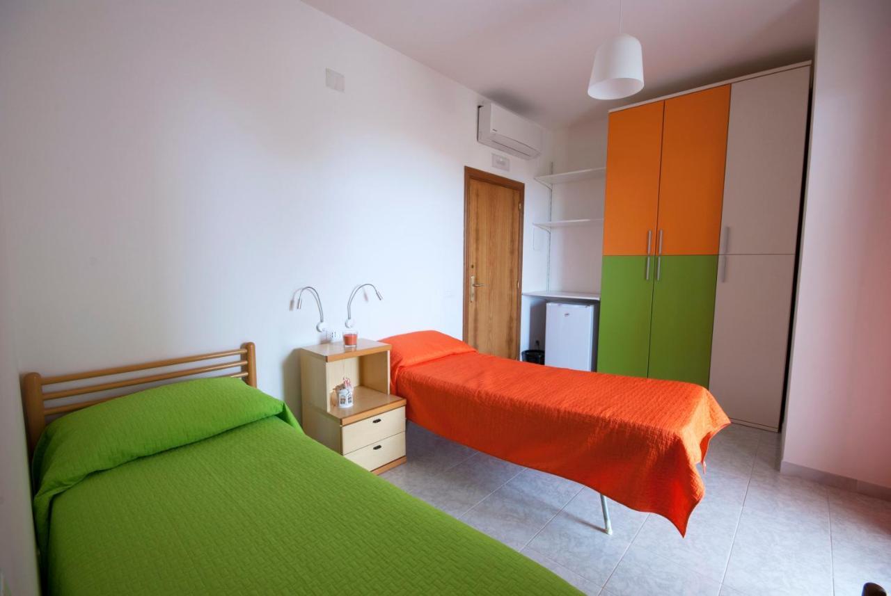 B&B Tra Gli Ulivi Rocca San Giovanni Ngoại thất bức ảnh
